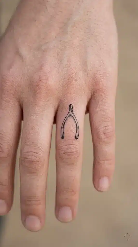 Simple Fine-Line Wishbone]